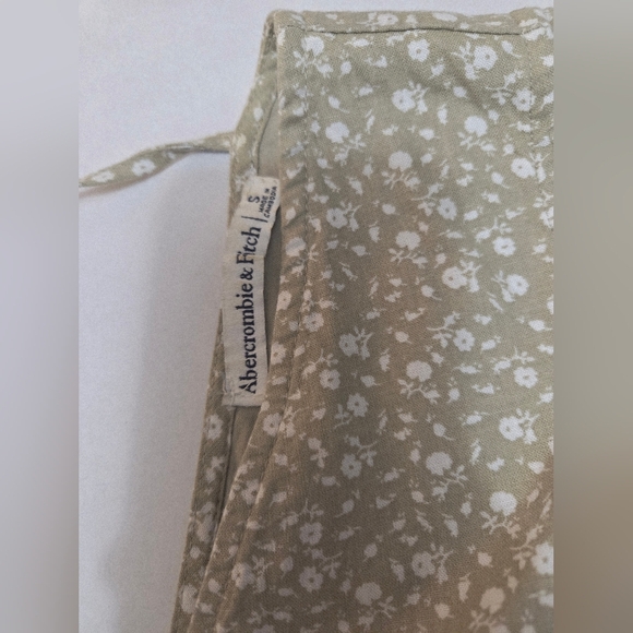 Abercrombie & Fitch Womens Green & White Peplum Back Tie Blouse GUC Size S - Picture 4 of 13